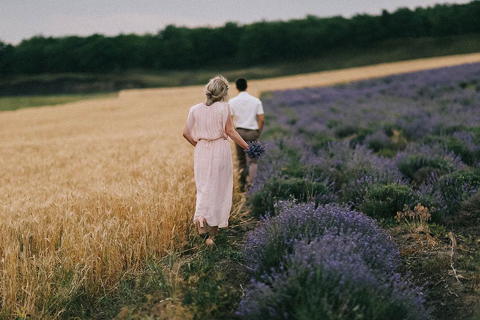 Elopement wedding in Marseille France.