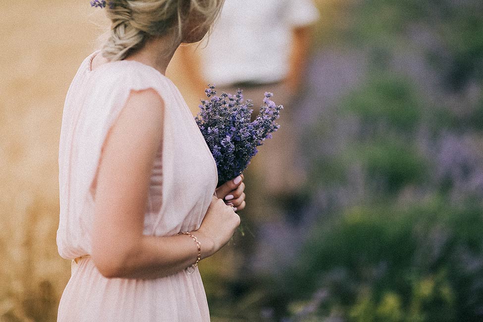 Lavender bouquet for your wedding day.