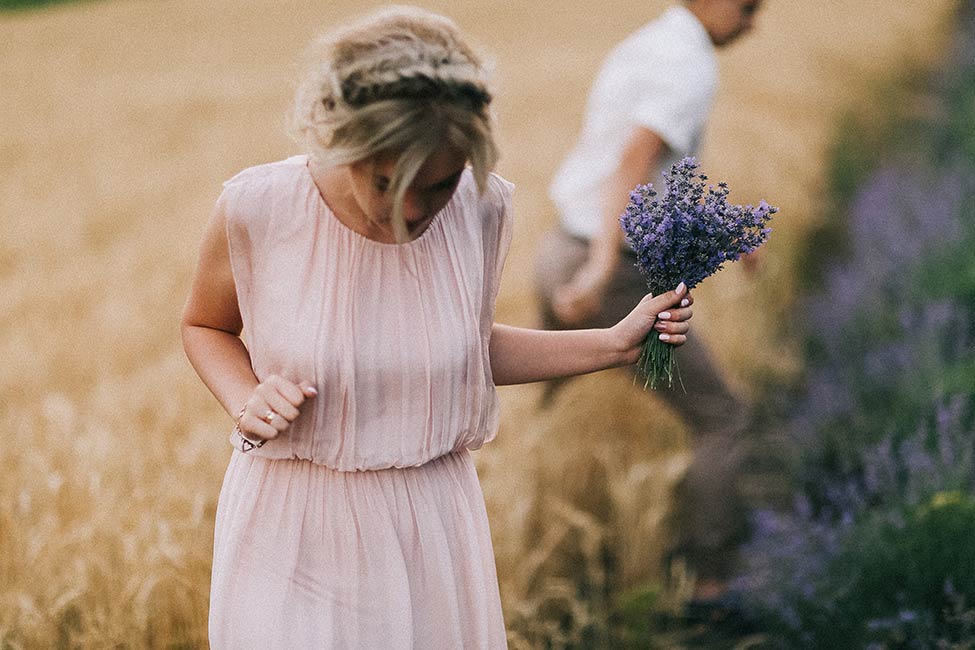 Why you should put wildflowers in your wedding bouquet.