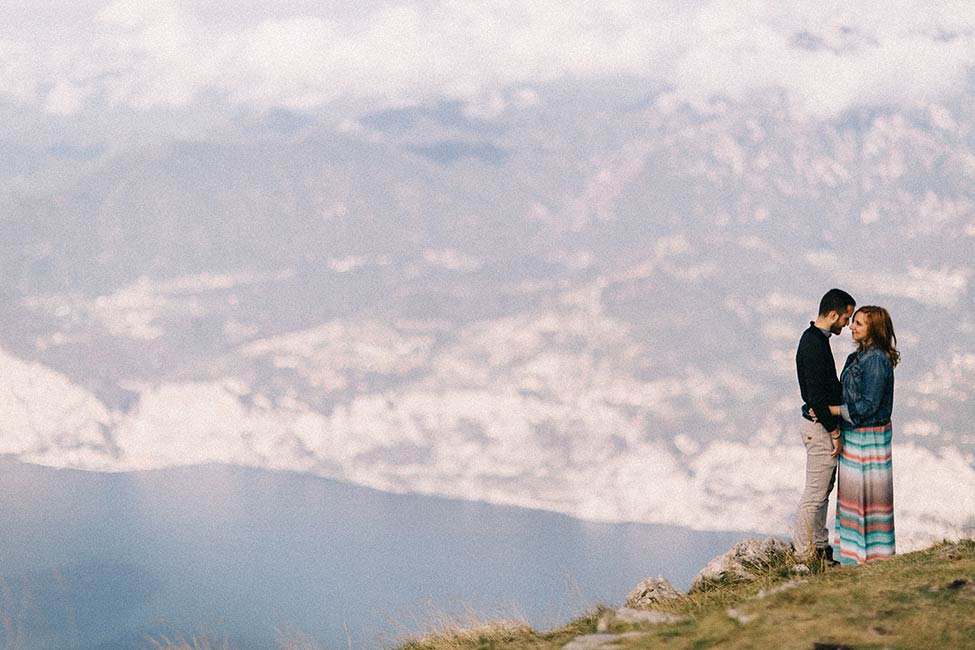 Creative engagement portraits in Malcesine, Italy.