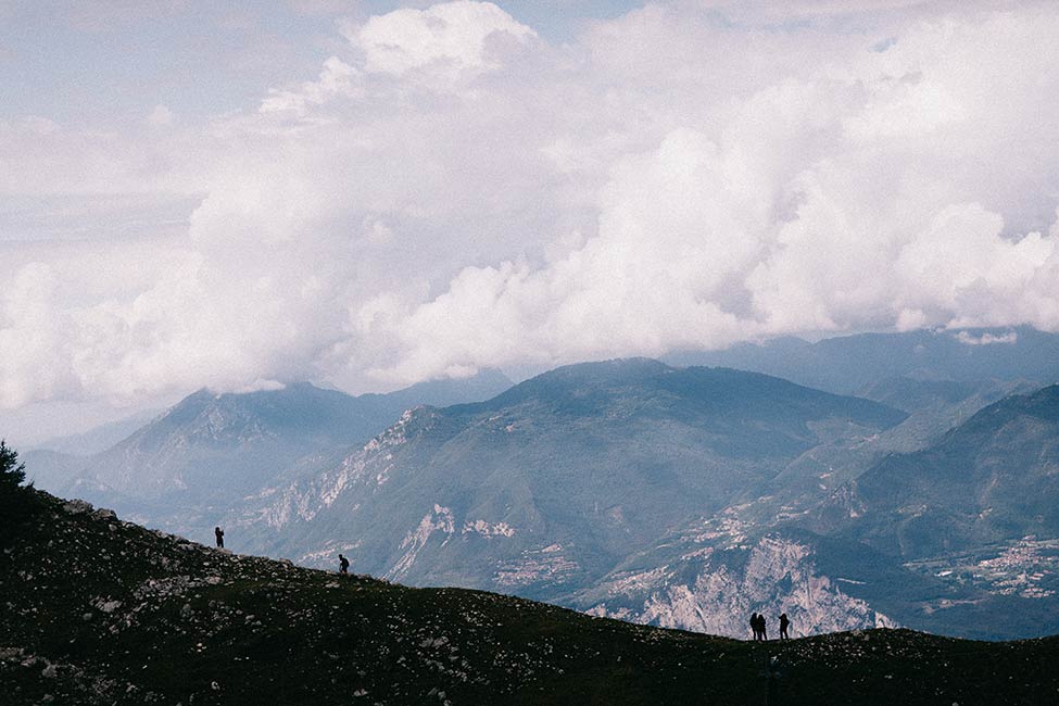 Hiking in Monte Baldo, is the perfect way to spend your italian engagement session.