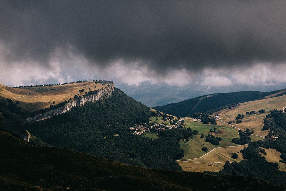 Dramatic wedding photos in Italy, by we are the hoffmans.